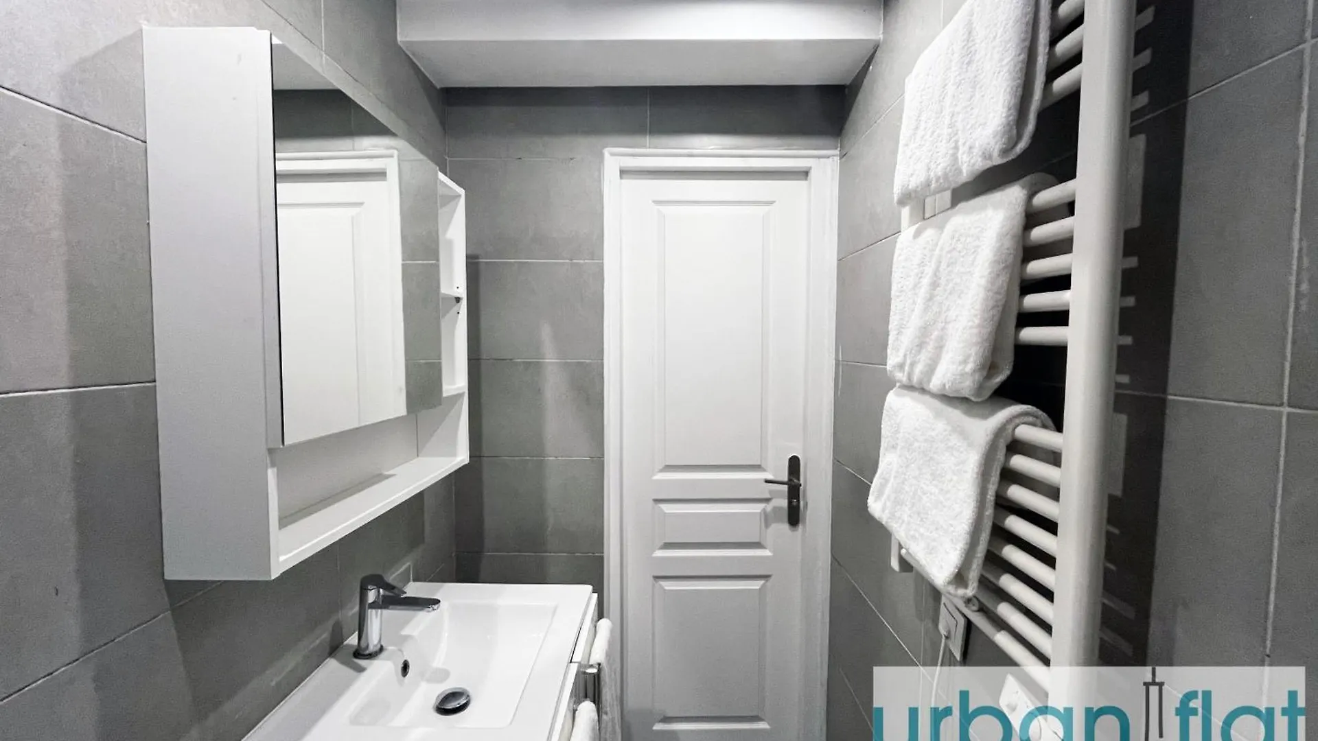 Urban Flat 14 - Charming 3 Bdr Flat In Paris Apartment